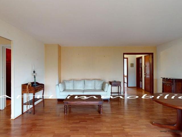 Grand appartement 109m2 – 3/4 Chambres – cave – box privé 2 voitures Résidence privée