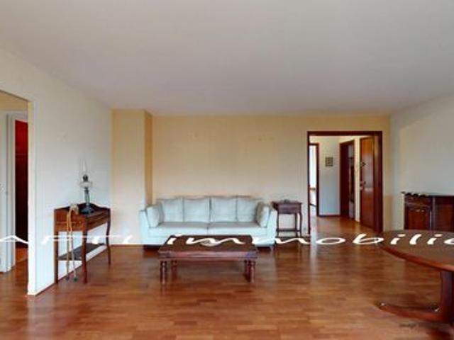 Grand appartement 109m2 – 3/4 Chambres – cave – box privé 2 voitures Résidence privée