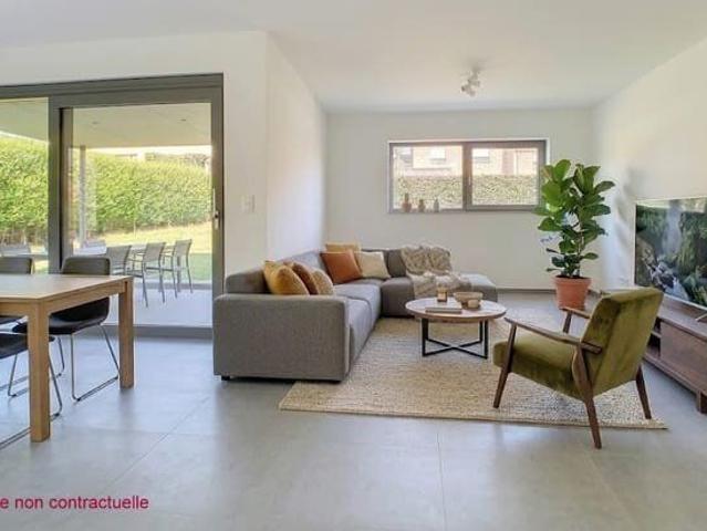 Grand appartement 2 chambres + dressing, cave et parking