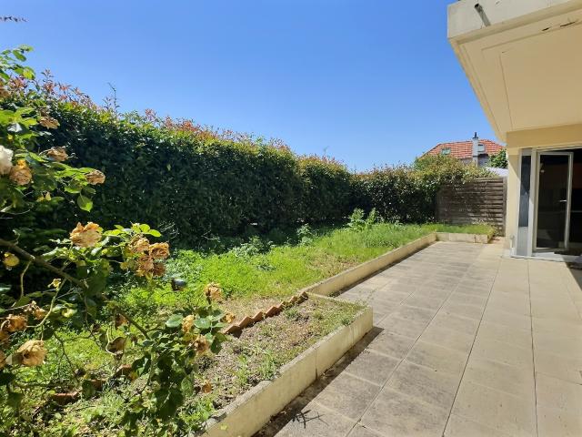 Grand Appartement 3 Pièces au calme avec jardin