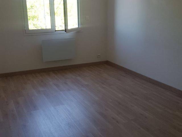 Grand appartement T2