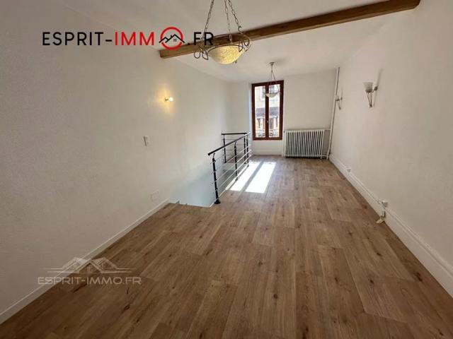 Grand appartement T4 de 149 m2 habitables
