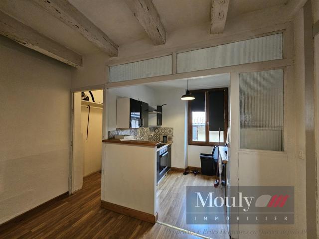 Grand Appartement T5 Dans Un Tres Bel Immeuble Ancien Quarti. 102m² Cahors