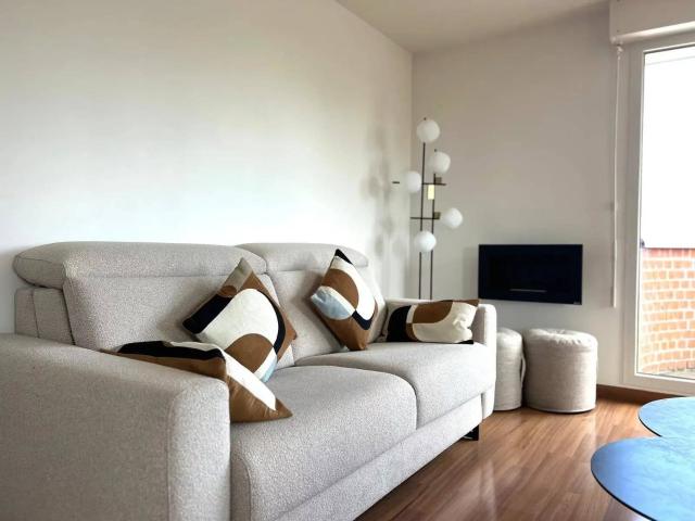 Grand appartement traversant avec terrasse