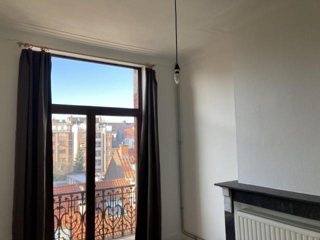Grand appartement triplex avec trois chambres