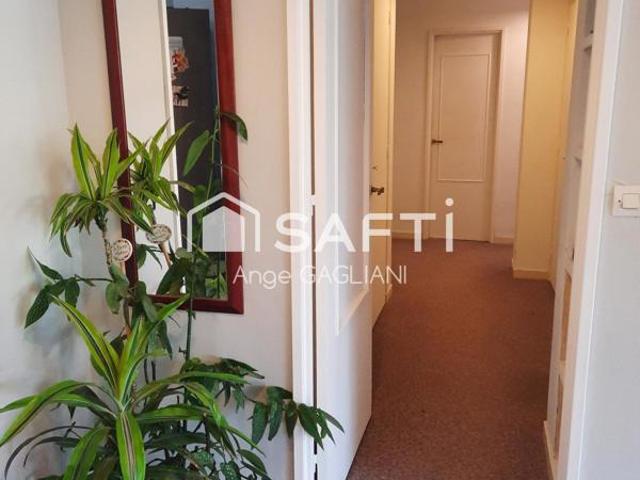 Grand appartement à quelques mètres de la gare !
