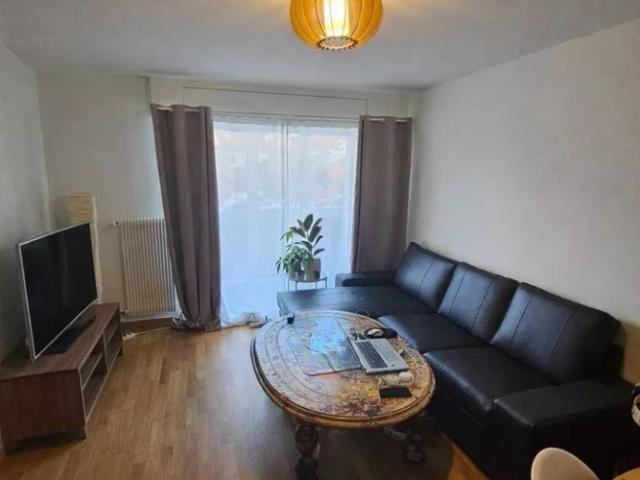 Grand appartement de 4.5 pièces