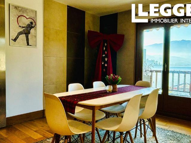 Grand appartement en bord du lac avec vue panoramique, à Talloires, proche d’Annecy, Ski et Genève