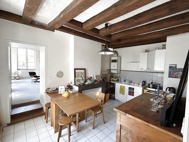 Grand appartement en centre historique