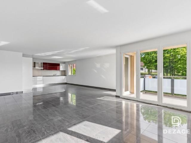 Grand appartement familial avec balcon couvert et vue sur le château d'Oron !
