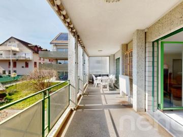 Grand appartement lumineux, calme absolu, entre lac et autoroute