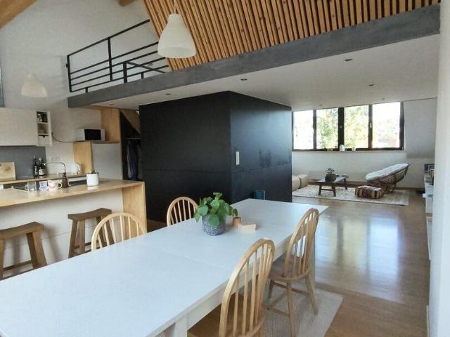 Grand appartement lumineux sur les toits de Liège