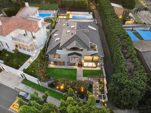 Grand Architectural Residence of Luxury & Resort Style Living