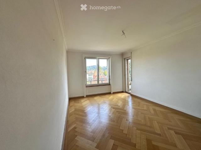 Grand attique 2.5 pièces style loft à Yverdon centre