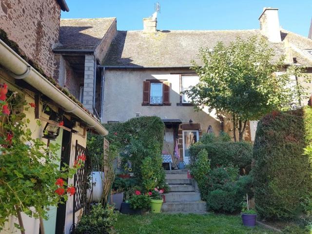 Grand batiment avec jardin à vendre, Chaillac, la Brenne 36