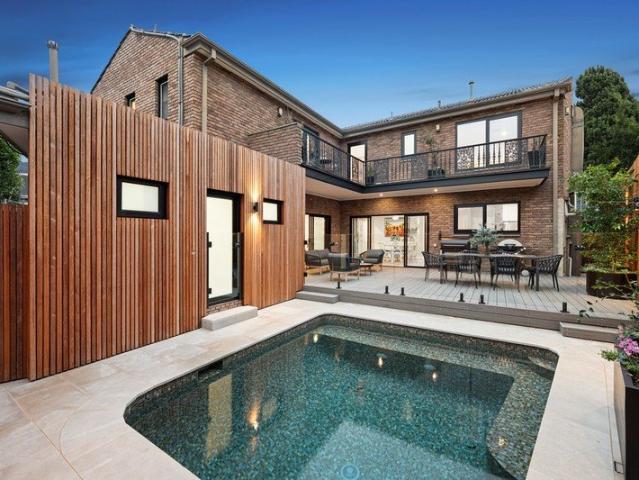 Grand Beachside Luxury, Prestigious Beaumaris