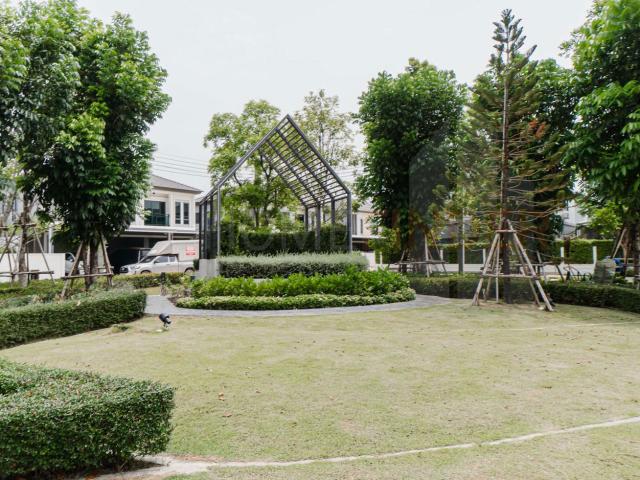 Grand Britania Krungthepkreetha 4 bedrooms, for sale