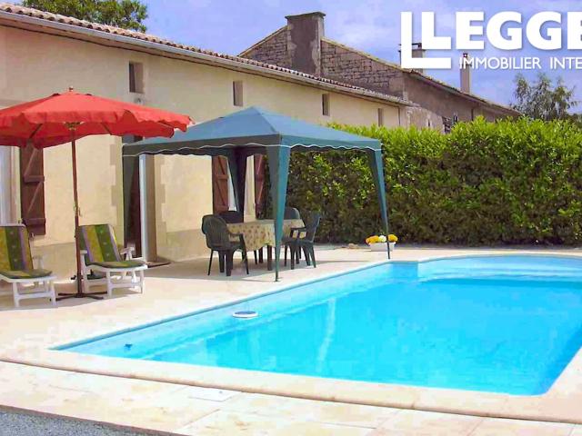 Grande longère 5 chambres avec piscine, véranda, jardin et dépendances