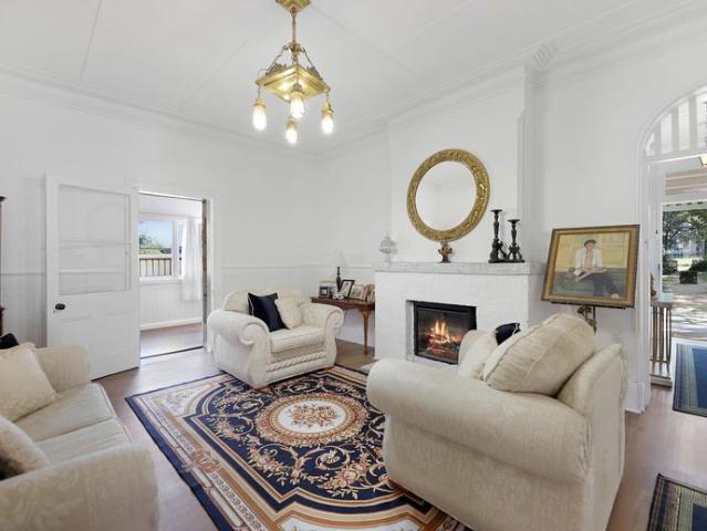 Grand c.1908 Sandstone Beauty with 180° Views