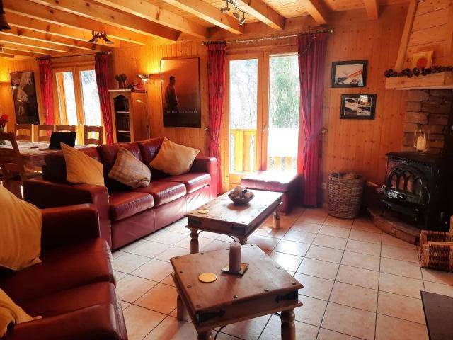 Grand Chalet dans un Bel Emplacement dans la Région d'Abonda. 143m² Abondance