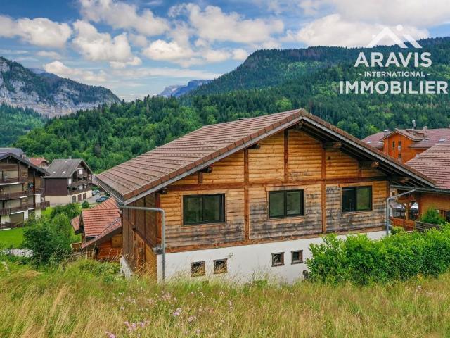 Grand chalet récent avec belles prestations