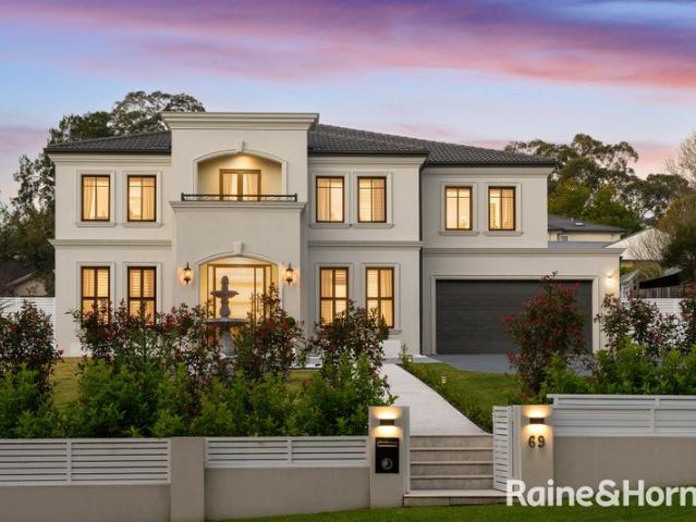 Grand Contemporary Living on 1,530sqm in West Pymble