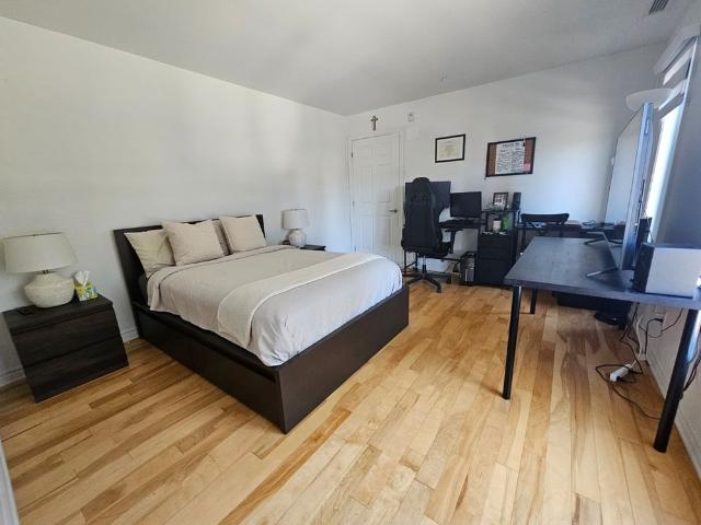 Grand Condo 4 1/2 Meublé à Louer!
