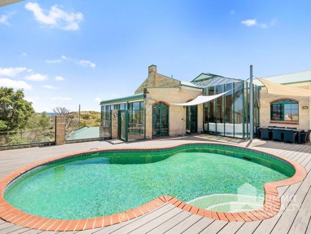 Grand Coastal Living in South Bunbury