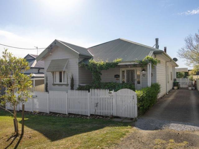 GRAND COUNTRY COTTAGE