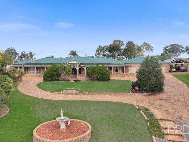 Grand Country Estate with Exceptional Space, Lifestyle & Infrastructure
