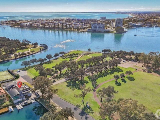 Grand Design, Phenomenal Location, Panoramic Views
