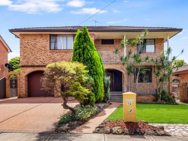Grand Double Brick Family Home