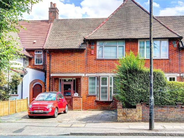 Grand Drive, West Wimbledon SW20, 1 bed flat to rent, £1,950 pcm | PrimeLocation