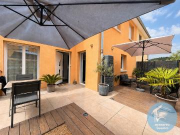 GRAND DUPLEX 180M2 TERRASSE PIERRES DORÉES VAL D'OINGT