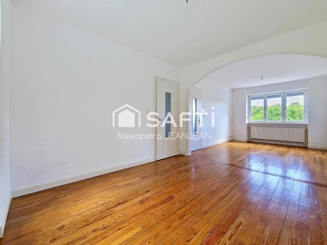 Grand duplex avec garage et jardin à ANCY DORNOT