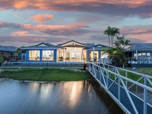 Grand Entrance Waterfront Home with Infinity Pool, Pontoon and Jetty