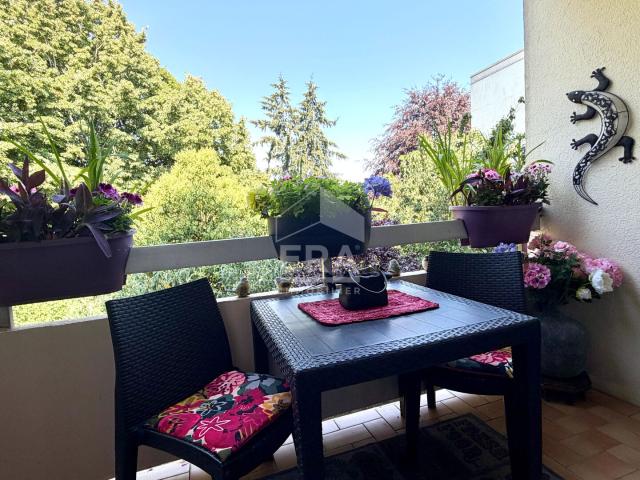 Grand F2 en parfait état avec son Balcon