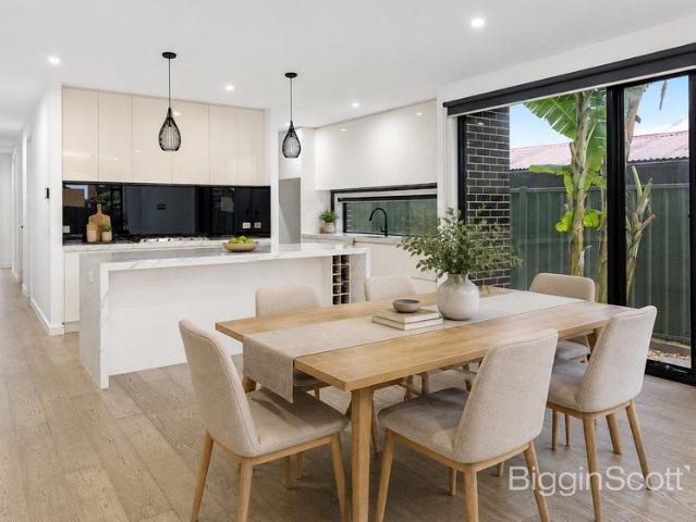 Grand Family Dimensions with Multiple Living Zones & Unrivalled Convenience