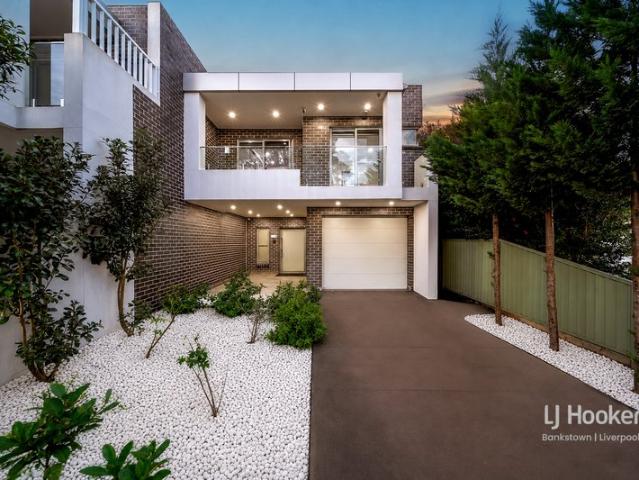 Grand Family Entertainer | Designed for Expansive & Multi Generational Living