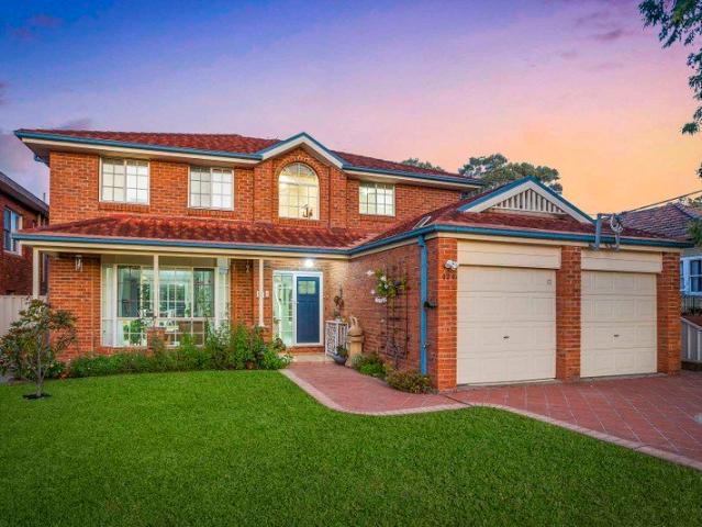 Grand Family Entertainer with Timeless Appeal