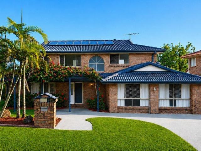 Grand Family Entertainer with Subdivision Potential on a Rare 949sqm Corner Allotment!