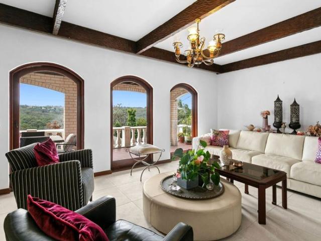 GRAND FAMILY HOME