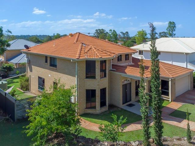 Grand Family Home with Dual Frontage and is Within Walking Distance to Shopping Centre and The Lake