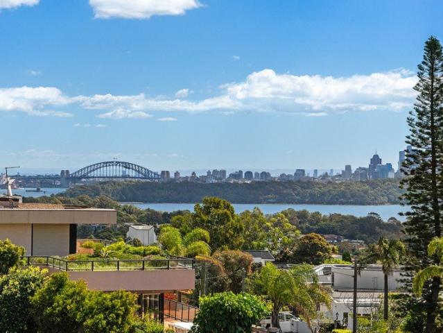 Grand Family Home with Sweeping Harbour Views