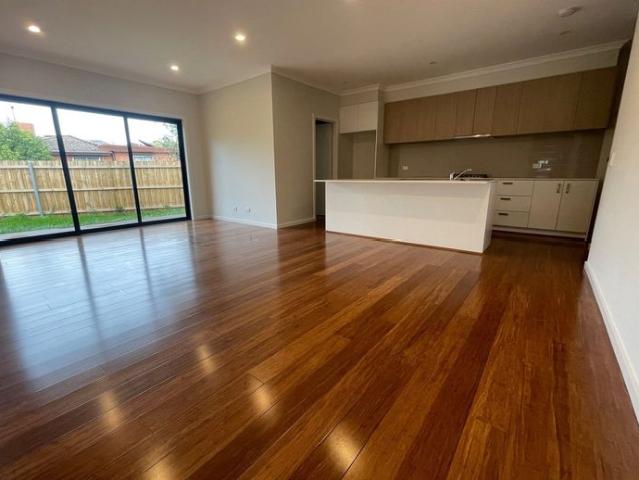 GRAND FAMILY HOME HEART OF GLENROY