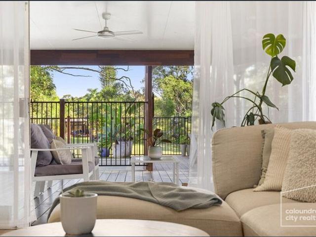 GRAND FAMILY HOME IN CENTRAL LOCATION