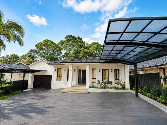 Grand Family Home in Convenient Location