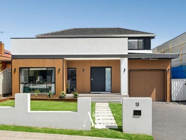 Grand Family Oasis with Pool and Luxury Finishes