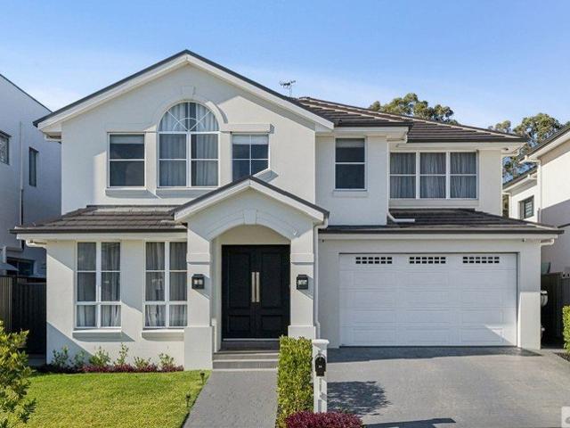 Grand Family Living on a 928sqm Parcel