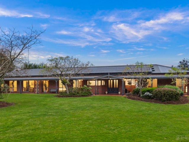 Grand Family Living on 2,411sqm